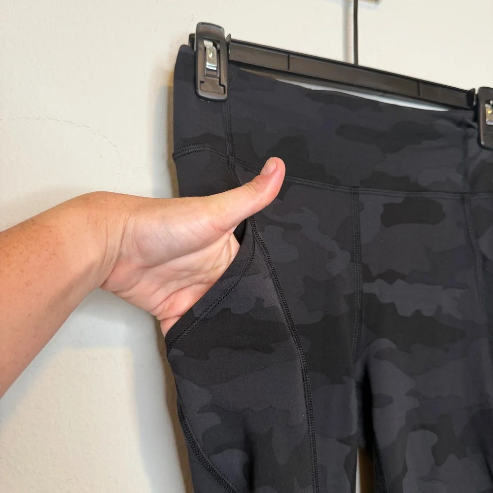Lululemon Fast and Free High-Rise Tights Size 4 Camo Charcoal Black Activewear